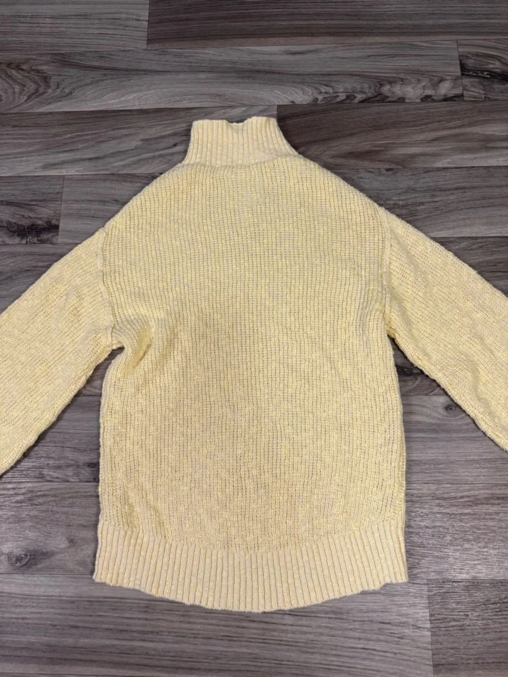 Aerie Hit the Spot Oversized Textured Mockneck Sweater in Soft Yellow Small